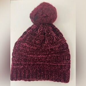 Women's Burgundy Knit Pom-Pom Beanie